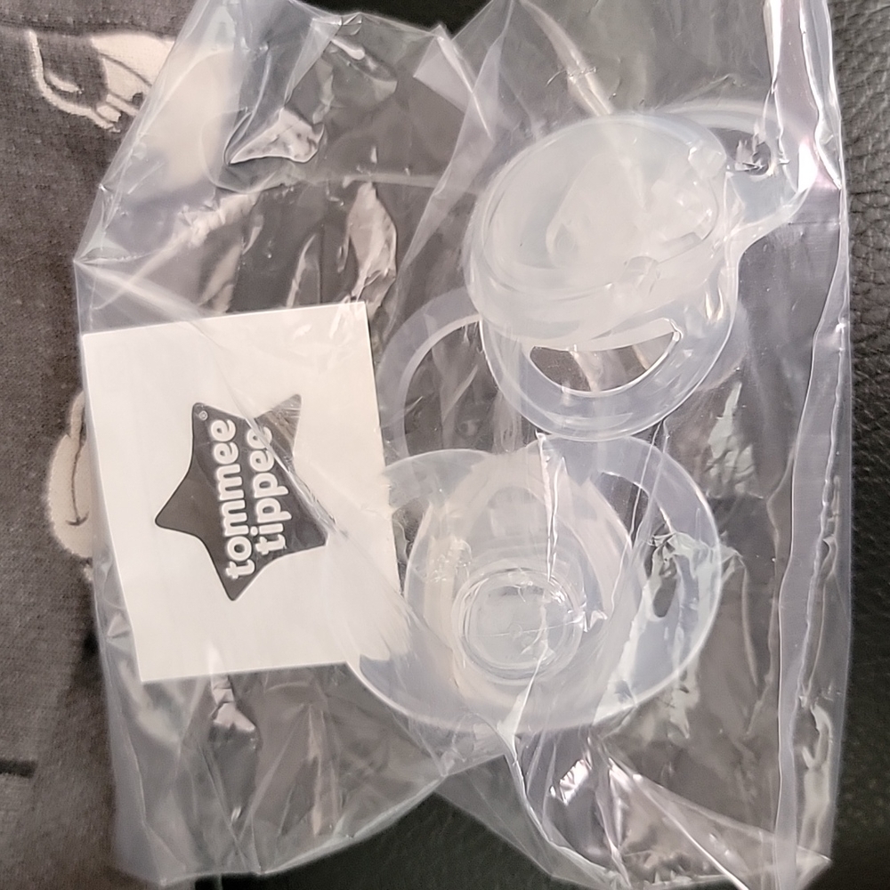 Tommee tippee pacifiers 2 pack